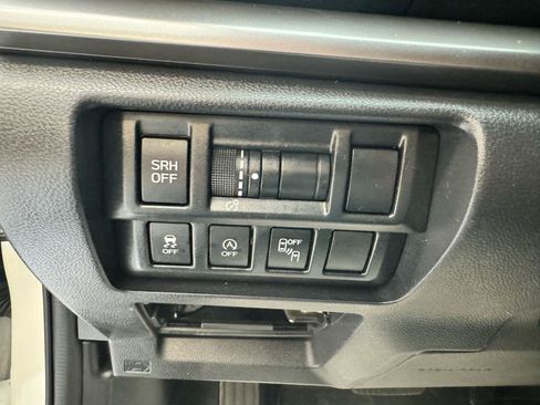 Used 2021 Subaru Crosstrek 2.5i Limited w/ Moonroof Package 2 AWD/4WD image 12