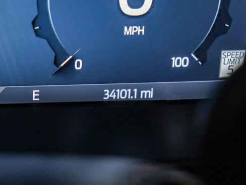 Used 2024 Ford F350 Platinum w/ FX4 Off-Road Package image 19