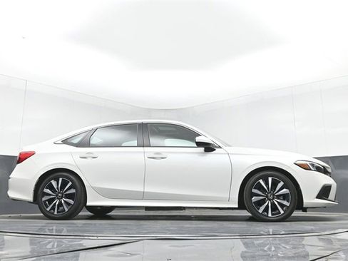 Used 2023 Honda Civic EX image 47