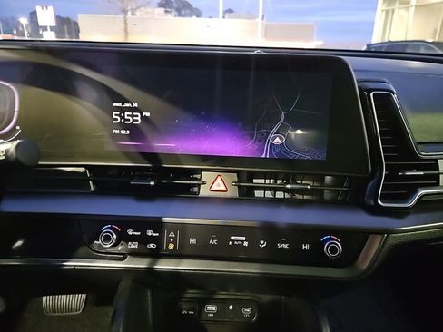 Used 2024 Kia Sportage EX image 22