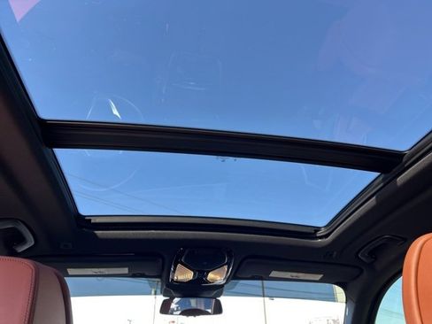 Used 2024 BMW X5 xDrive40i w/ Premium Package image 18