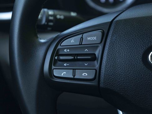 Used 2021 Hyundai Venue SEL FWD image 20