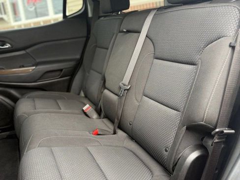 Used 2021 GMC Acadia SLE w/ Driver Convenience Package image 8