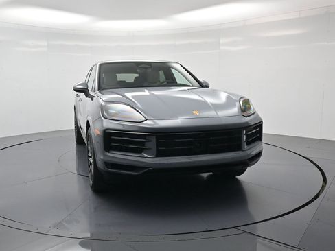 New 2026 Porsche Cayenne Coupe AWD/4WD image 33
