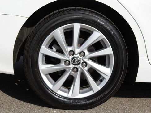 Used 2021 Toyota Camry LE FWD image 23