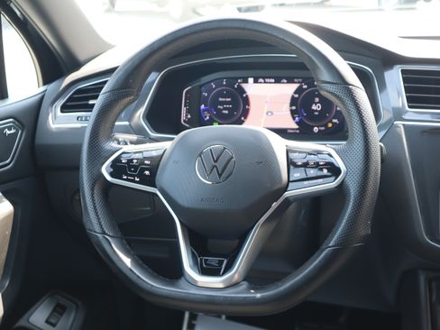 Used 2022 Volkswagen Tiguan SEL R-Line AWD/4WD image 14