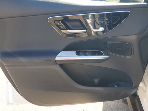 Certified 2025 Mercedes-Benz GLC 300 image 17