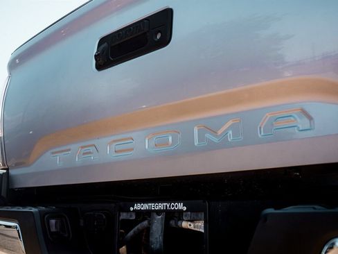 Used 2023 Toyota Tacoma TRD Off-Road AWD/4WD image 15