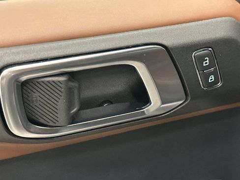 Used 2021 Ford Bronco Outer Banks AWD/4WD image 12