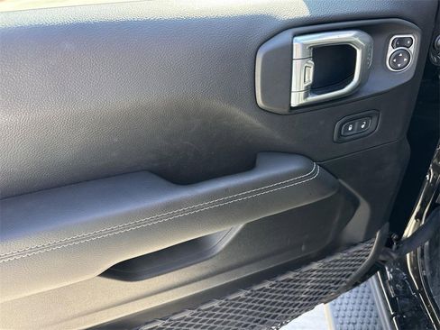 Used 2023 Jeep Wrangler Unlimited Sahara w/ Cold Weather Group image 21