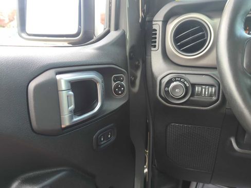 Used 2021 Jeep Wrangler Unlimited Sport AWD/4WD image 20