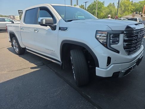 Used 2023 GMC Sierra 1500 Denali w/ Denali Reserve Package AWD/4WD image 4