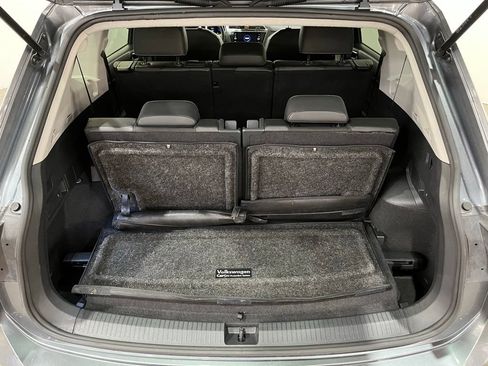 Used 2023 Volkswagen Tiguan SE FWD image 13