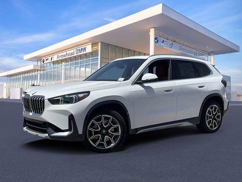 Used 2025 BMW X1 xDrive28i w/ Technology Package image 24