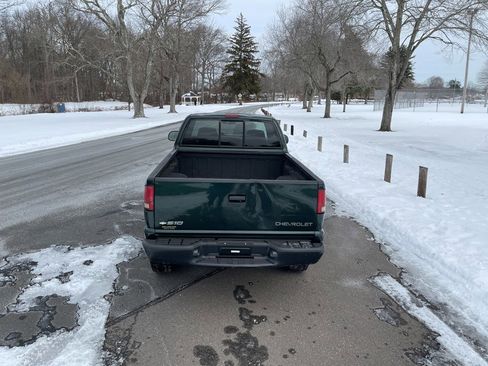 Used 2002 Chevrolet S10 Pickup LS w/ LS Preferred Equipment Group image 21