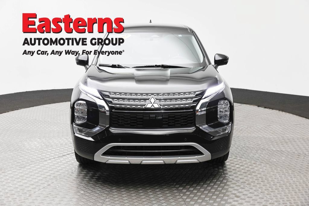 Used 2024 Mitsubishi Outlander SE AWD/4WD image 4