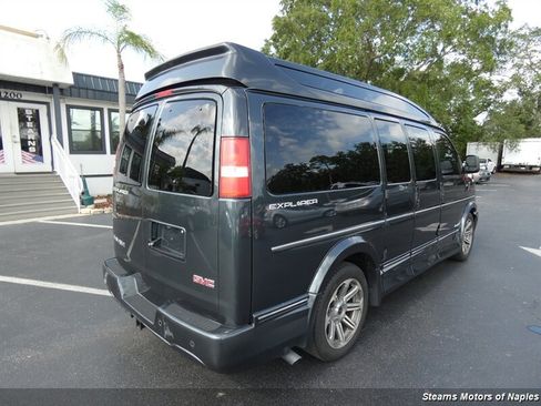 Used 2017 GMC Savana 2500 RWD image 11