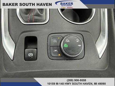 Used 2022 Chevrolet Traverse RS image 27
