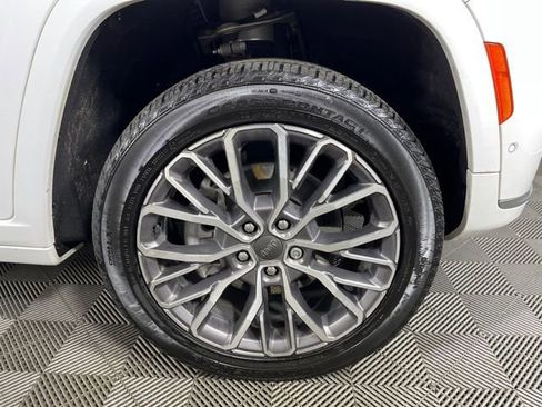 Used 2023 Jeep Grand Cherokee L Summit image 9