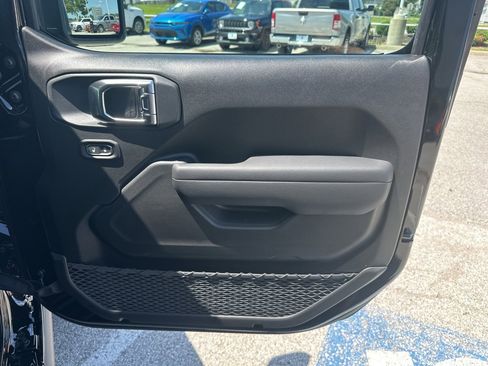 New 2025 Jeep Gladiator Willys image 52