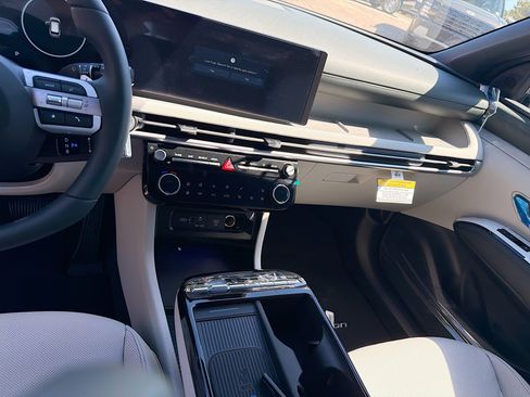 New 2026 Hyundai Tucson Limited image 19