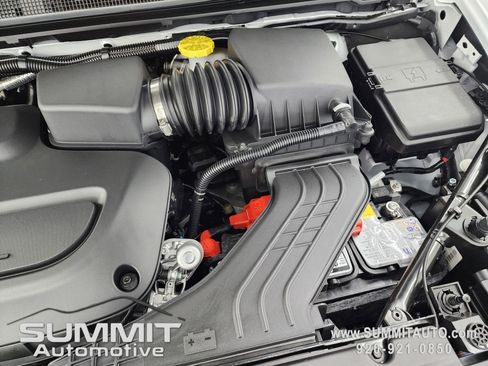 New 2026 Chrysler Pacifica Select image 23