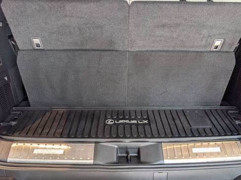 Used 2024 Lexus LX 600 4WD w/ Appearance Package image 32