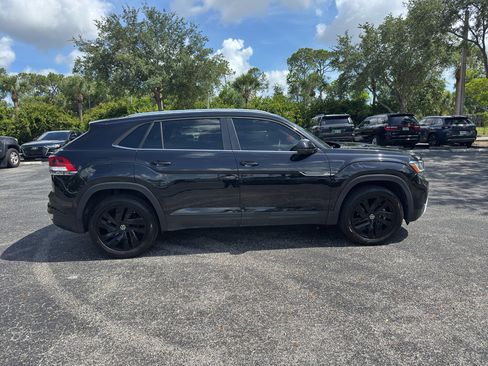 Used 2023 Volkswagen Atlas Cross Sport SE w/ Black Wheel Package FWD image 5