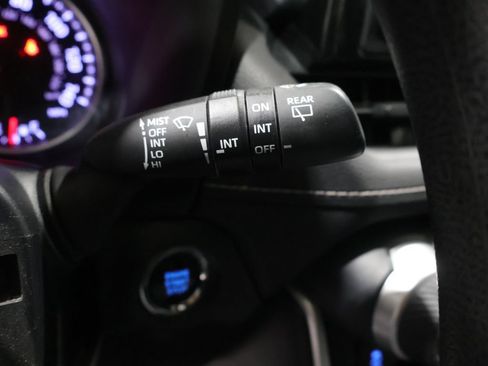 Used 2019 Toyota RAV4 XLE AWD/4WD image 36