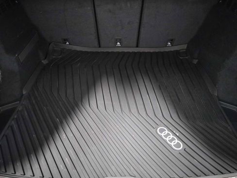 Certified 2025 Audi Q5 Premium Plus w/ Premium Plus AWD/4WD image 40