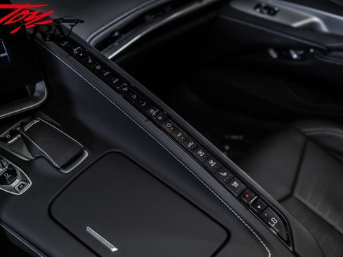 Used 2025 Chevrolet Corvette Stingray Preferred Conv w/ Z51 Performance Package RWD image 45