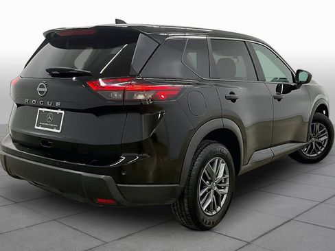 Used 2024 Nissan Rogue S FWD image 13