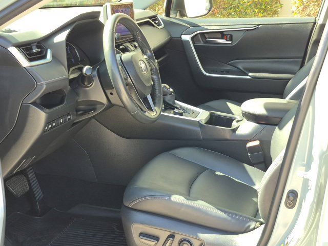 Used 2023 Toyota RAV4 XLE Premium AWD/4WD image 14
