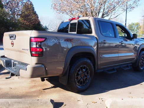 Used 2022 Nissan Frontier PRO-4X w/ Pro-4X Premium Package image 8