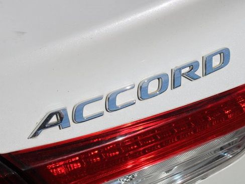 Used 2021 Honda Accord EX-L image 9