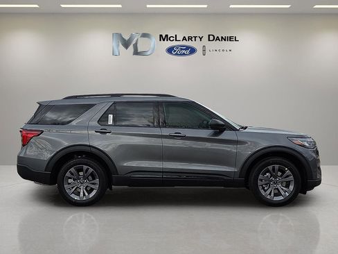 New 2026 Ford Explorer Active w/ Active Comfort Package image 6