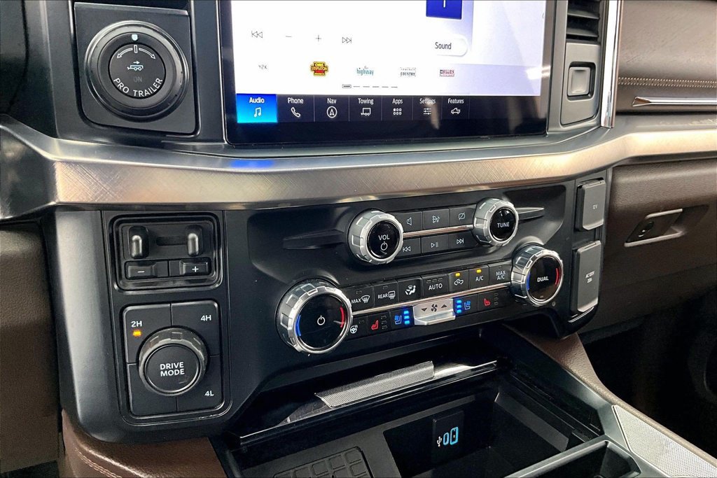 Used 2024 Ford F350 King Ranch w/ Chrome Package AWD/4WD image 32