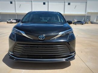 Used 2024 Toyota Sienna XLE FWD video 2