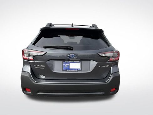 Used 2025 Subaru Outback Premium image 6