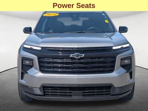 Used 2024 Chevrolet Traverse LT w/ Midnight/Sport Edition AWD/4WD image 12