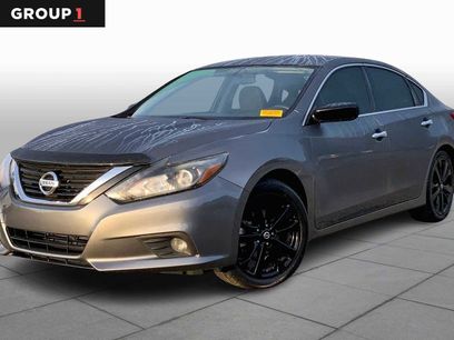 Used 2017 Nissan Altima 2.5 SR w/ Midnight Edition Package