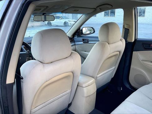 Used 2010 Hyundai Sonata GLS FWD image 12