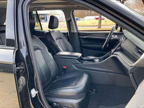 Certified 2022 Jeep Grand Cherokee Limited image 8