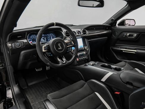 Used 2021 Ford Mustang Shelby GT500 w/ Carbon Fiber Track Pack RWD image 34