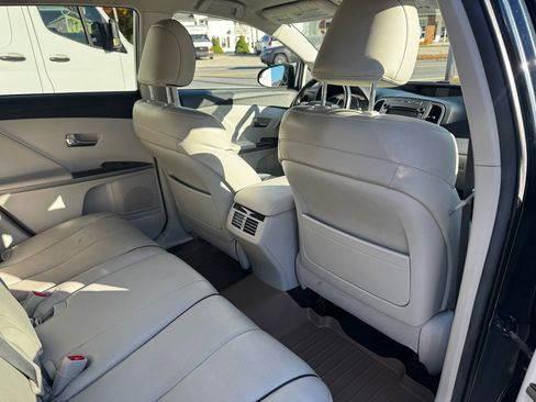 Used 2015 Toyota Venza LE image 14