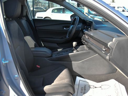 Used 2023 Honda Accord EX image 41