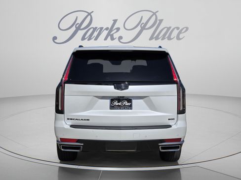 Used 2023 Cadillac Escalade Sport Platinum w/ LPO, Floor Liner Package AWD/4WD image 4