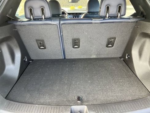 Used 2022 Chevrolet Bolt EUV LT w/ Convenience Package image 26