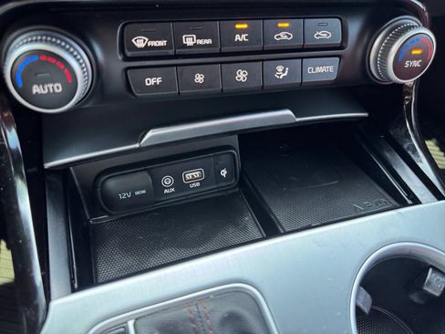 Used 2019 Kia Stinger GT1 AWD/4WD image 27
