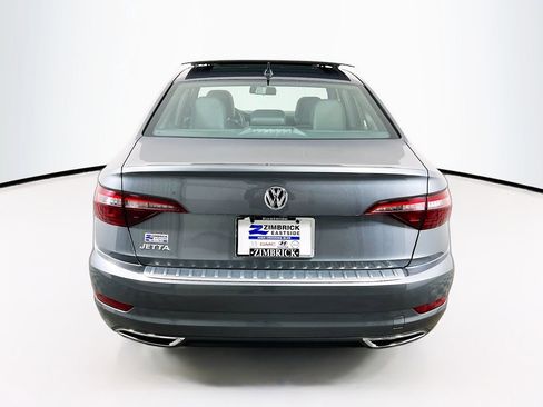 Used 2021 Volkswagen Jetta R-Line w/ R-Line Cold Weather Package image 6